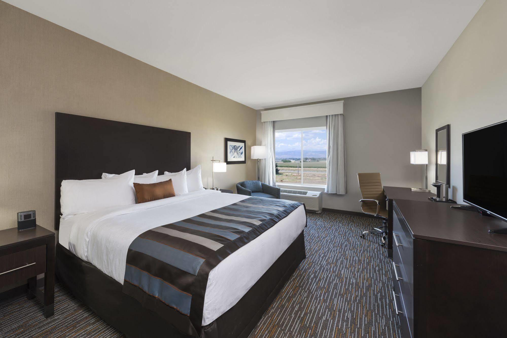 Wingate By Wyndham Dieppe Moncton Bagian luar foto