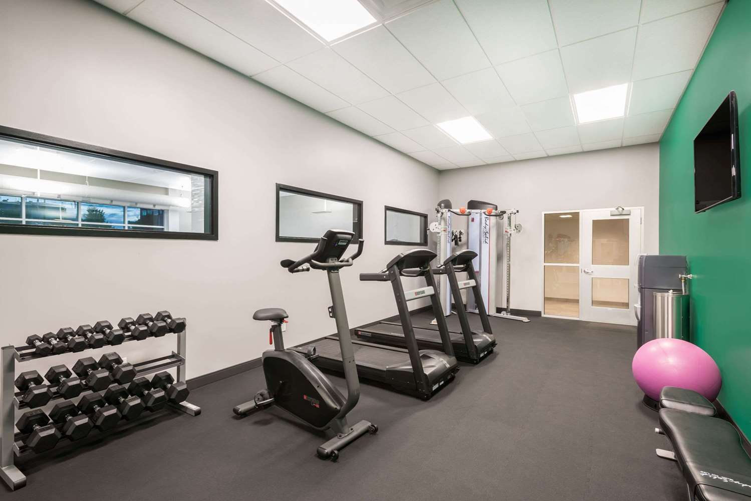 Wingate By Wyndham Dieppe Moncton Bagian luar foto